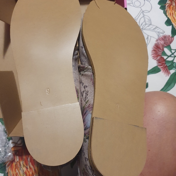 Protea leather shoes - Picture 3 of 3